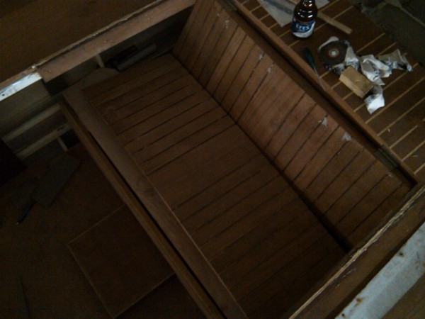 IMG00156-20100903-0405.jpg (533.58 KiB) Viewed 311992 times The hatches are here retracted creating the bench for the back.