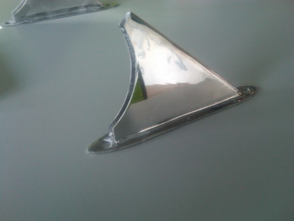 IMG00210-20110714-1814.jpg (388.36 KiB) Viewed 328793 times Shark-fin design