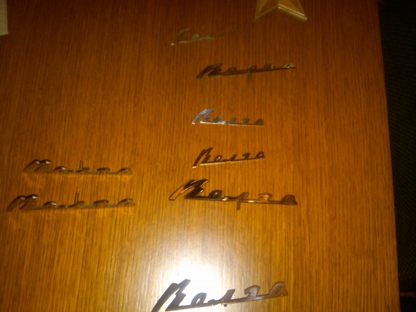 IMG00360-20101210-2237.jpg (504.97 KiB) Viewed 184312 times Small badges for interior