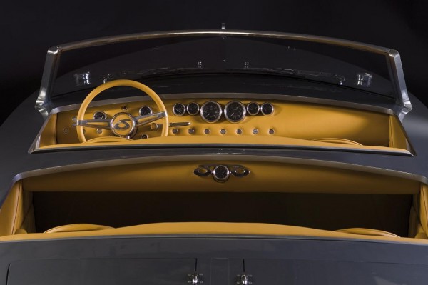 gallery_high_resolution_Boot1_interieur2a.JPG (77.98 KiB) Viewed 519699 times Also here you can see them fighting with the symetry of the dashboard gauges.